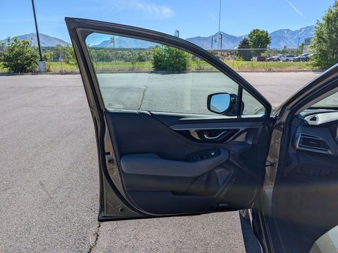 Used 2024 Subaru Outback Onyx Edition AWD/4WD image 12
