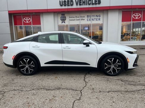 Certified 2025 Toyota Crown Limited image 6