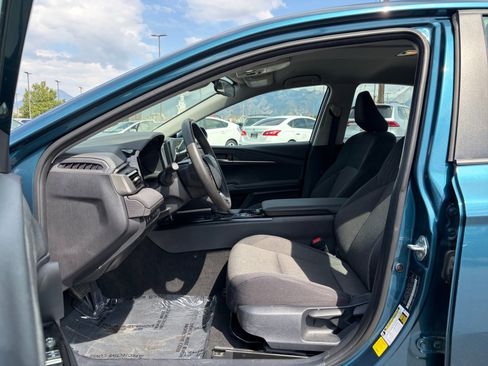 Used 2025 Toyota Camry LE FWD image 11
