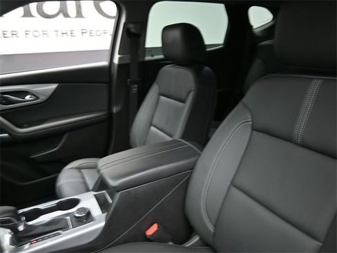 Used 2024 Chevrolet Blazer LT w/ LPO, Black Grille Bar Package image 16