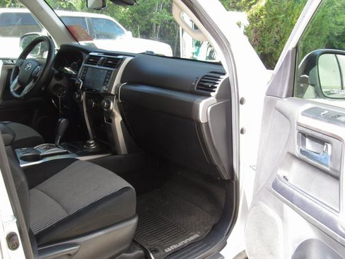 Certified 2020 Toyota 4Runner SR5 image 17