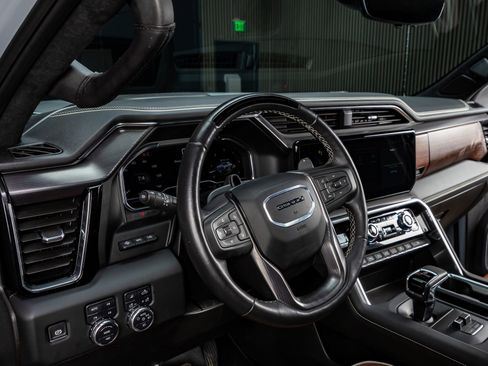 Used 2024 GMC Sierra 1500 Denali Ultimate image 17