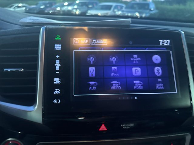 Used 2016 Honda Pilot Touring image 13