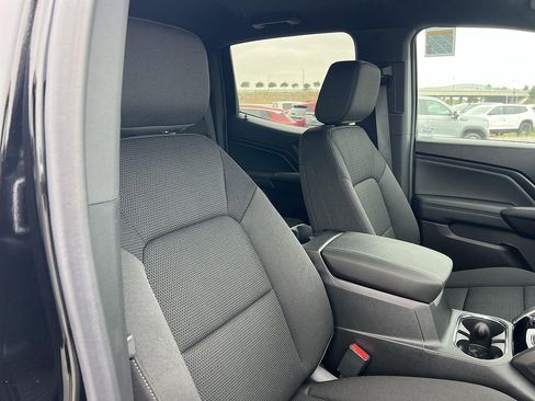 New 2026 GMC Canyon Elevation w/ LPO, Black Badging Package RWD image 31