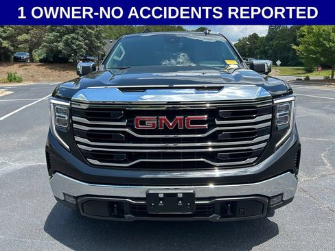 Used 2022 GMC Sierra 1500 SLT w/ SLT Convenience Package AWD/4WD image 11