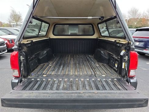 Used 2017 Toyota Tacoma TRD Sport w/ Tow Package image 9