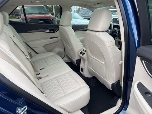 Used 2023 Buick Envision Avenir image 24