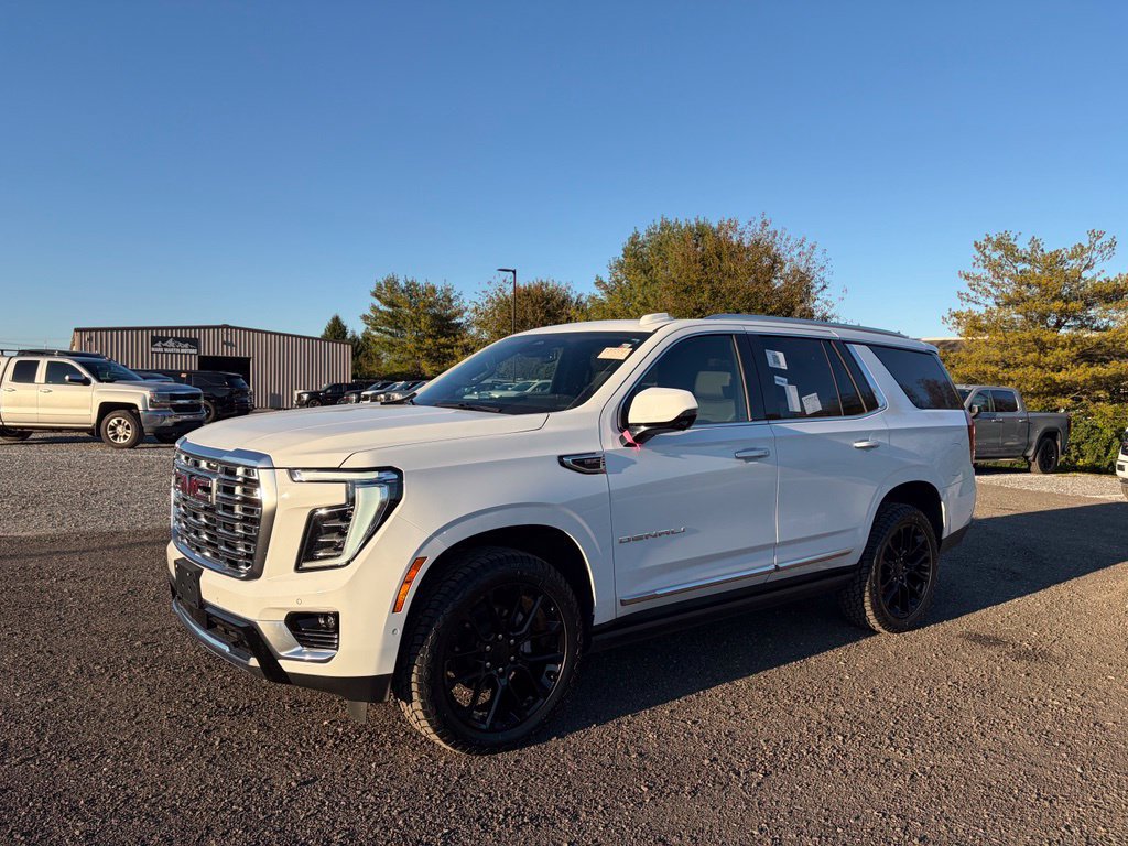 Used 2026 GMC Yukon Denali w/ Sun & Power Step Package AWD/4WD image 2