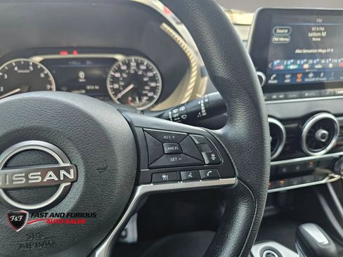 Used 2024 Nissan Sentra SV FWD image 19