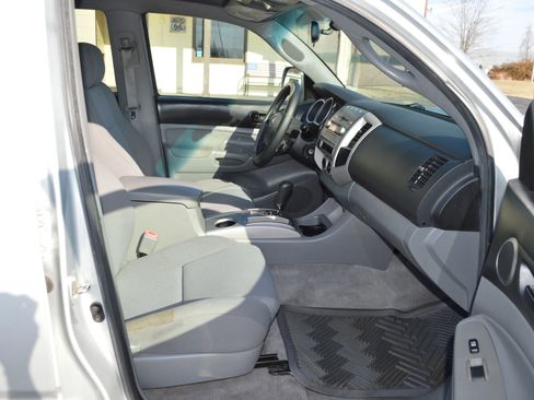 Used 2008 Toyota Tacoma PreRunner image 20