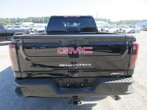 New 2026 GMC Sierra 2500 AT4 w/ AT4 Premium Plus Package AWD/4WD image 6