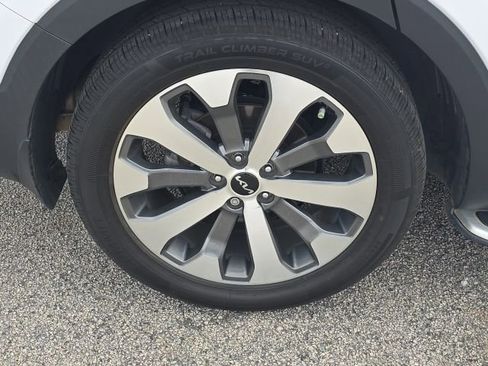 Used 2022 Kia Telluride EX w/ EX Premium Package image 10