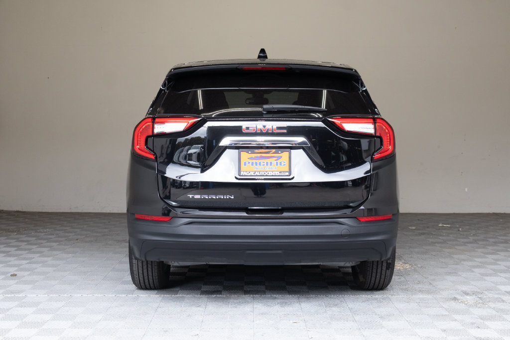 Used 2022 GMC Terrain SLE FWD image 10