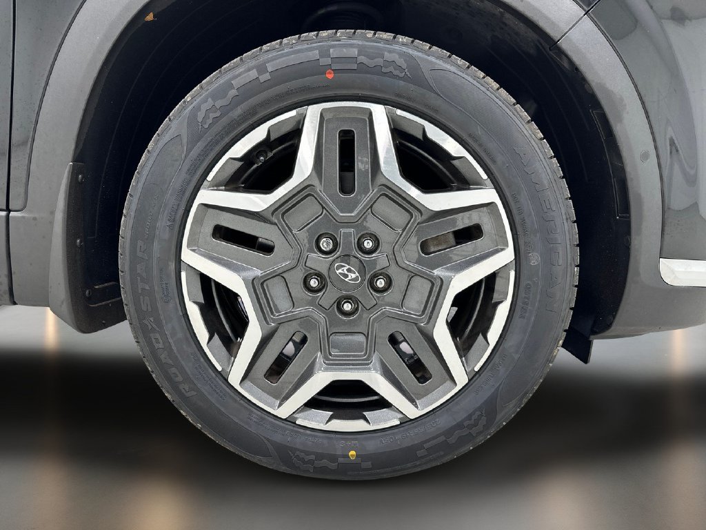 Used 2023 Hyundai Santa Fe Limited FWD image 11