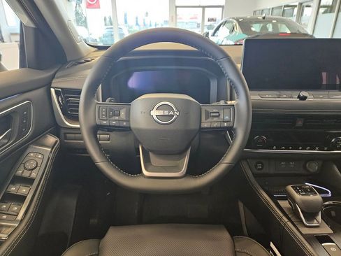 New 2026 Nissan Rogue Platinum image 17