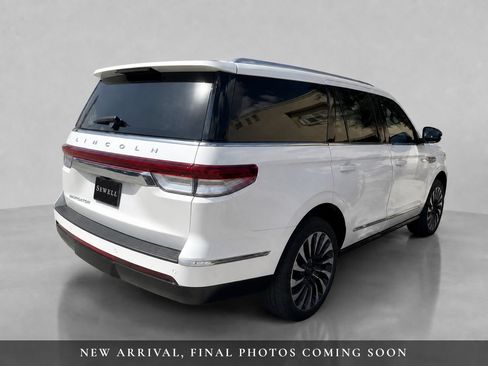 Used 2023 Lincoln Navigator Black Label AWD/4WD image 3
