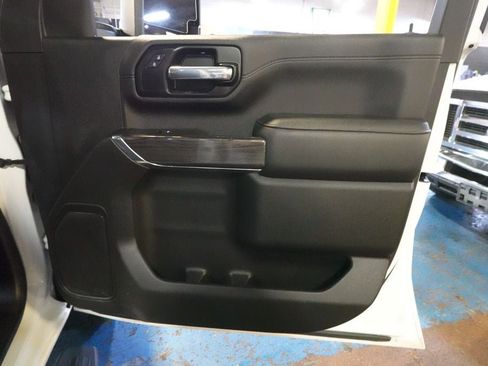 Used 2021 Chevrolet Silverado 2500 LTZ w/ LTZ Convenience Package AWD/4WD image 30