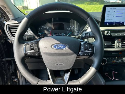 Used 2022 Ford Escape SE w/ Convenience Package FWD image 17