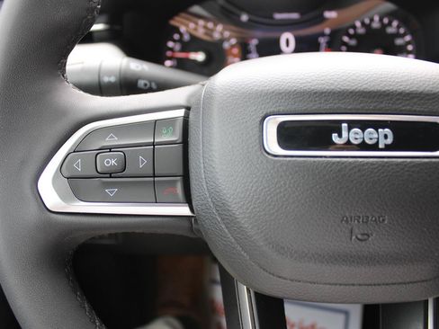 Used 2023 Jeep Compass Limited AWD/4WD image 14
