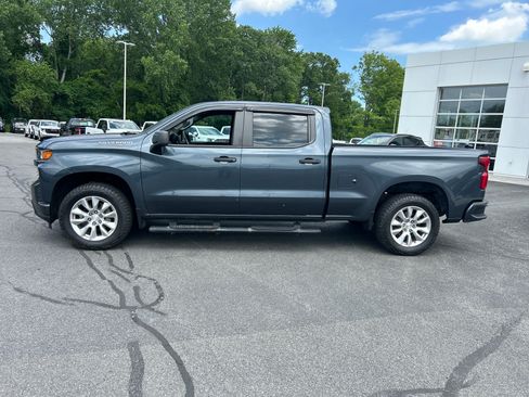 Used 2019 Chevrolet Silverado 1500 Custom w/ Custom Convenience Package AWD/4WD image 2