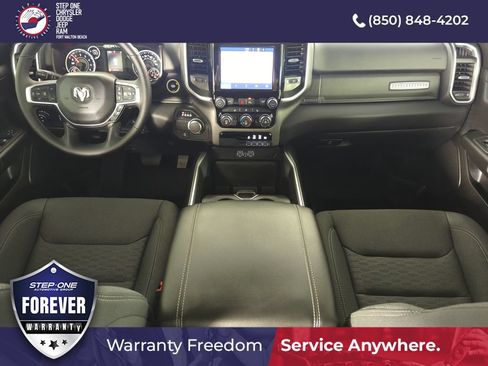 Used 2025 RAM 1500 Big Horn RWD image 14