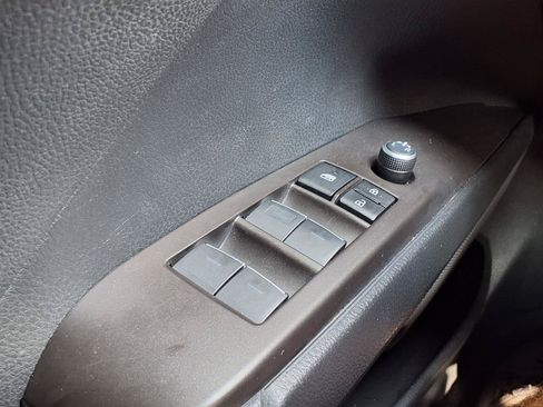 Used 2023 Toyota Camry XSE FWD image 10