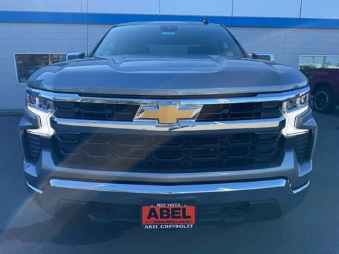 Used 2025 Chevrolet Silverado 1500 LT image 2