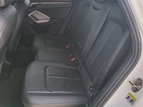 Used 2024 Audi Q3 2.0T Premium image 24