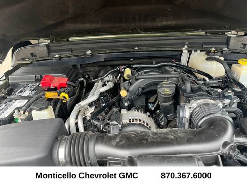 Used 2023 Jeep Gladiator Mojave w/ Cold Weather Group AWD/4WD image 31
