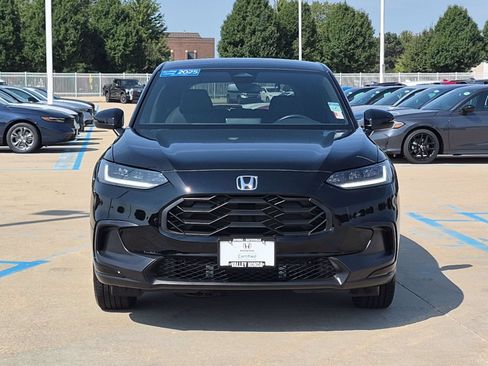 Used 2025 Honda HR-V Sport image 3