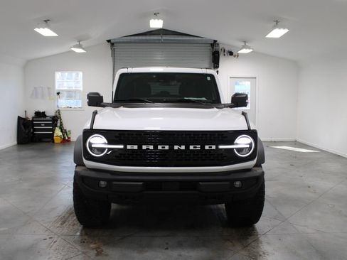 Used 2022 Ford Bronco Wildtrak image 3