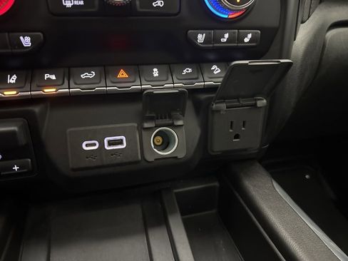Used 2021 GMC Sierra 2500 AT4 w/ AT4 Premium Plus Package AWD/4WD image 52