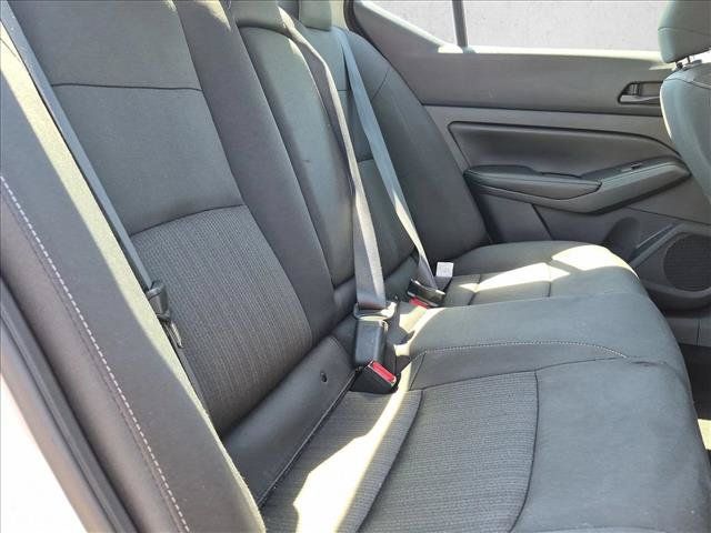 Used 2025 Nissan Altima 2.5 SV AWD/4WD image 13