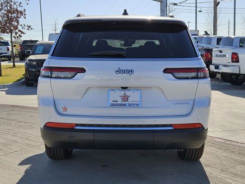 New 2026 Jeep Grand Cherokee L 2WD image 4