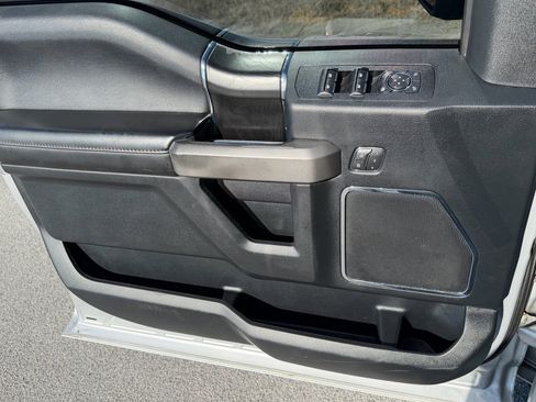 Used 2019 Ford F150 Platinum image 12