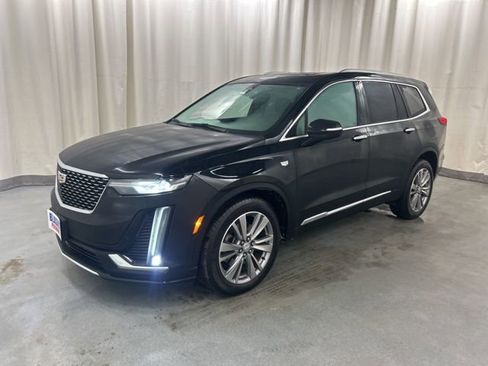 Used 2024 Cadillac XT6 Premium Luxury image 2