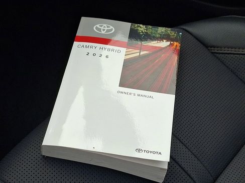 Used 2026 Toyota Camry XLE FWD image 25