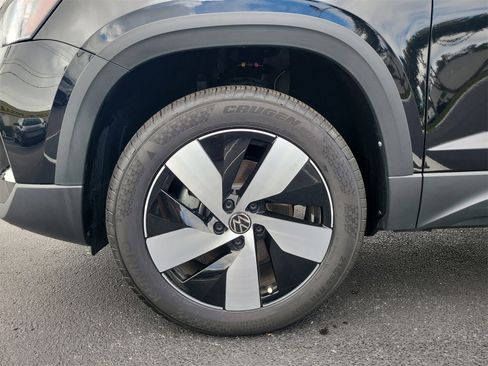 Certified 2025 Volkswagen Taos S image 10