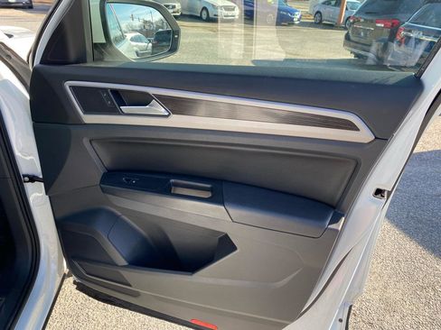Used 2019 Volkswagen Atlas SEL image 18