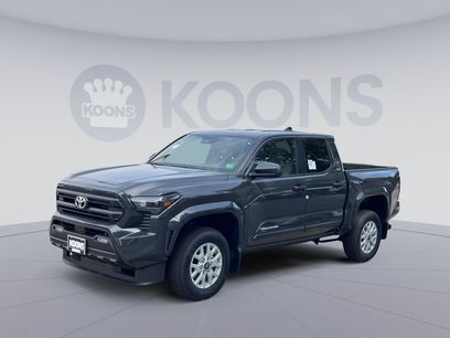 New 2025 Toyota Tacoma SR5