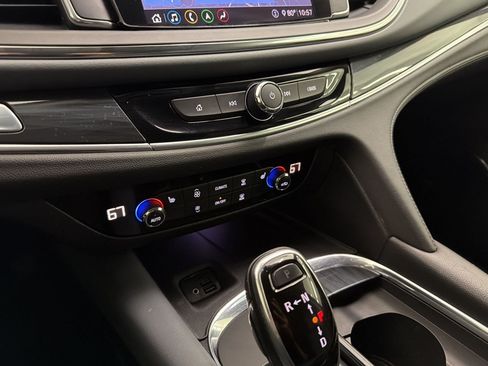 Used 2020 Buick Enclave Essence w/ Sound and Sites Package FWD image 18
