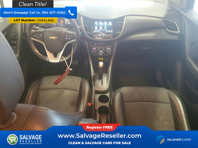 Used 2018 Chevrolet Trax LT w/ LT Convenience Package FWD image 11