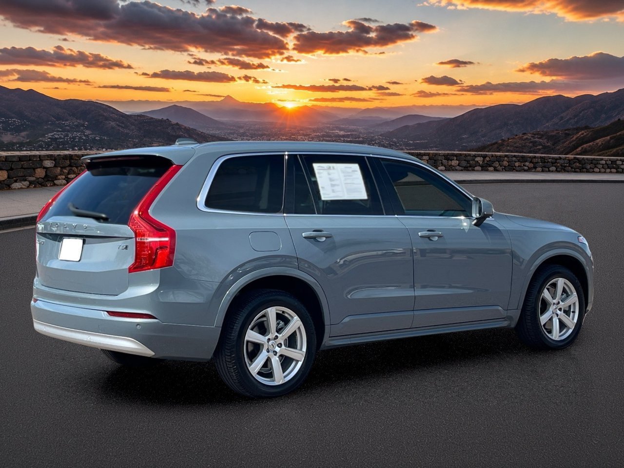 Used 2022 Volvo XC90 T5 Momentum AWD/4WD image 5
