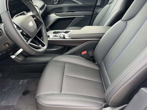 New 2026 Cadillac Lyriq Premium Luxury AWD/4WD image 24