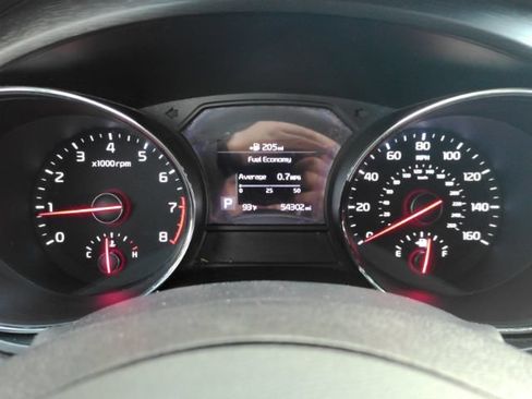 Used 2021 Kia Sedona LX FWD image 45