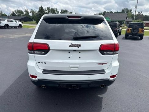 Used 2018 Jeep Grand Cherokee Trailhawk w/ Trailhawk Luxury Group AWD/4WD image 3