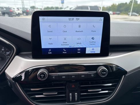 Used 2022 Ford Escape SE image 24