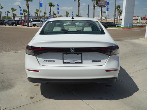 Used 2026 Honda Accord SE image 6