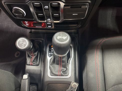 Used 2021 Jeep Wrangler Unlimited Rubicon image 8