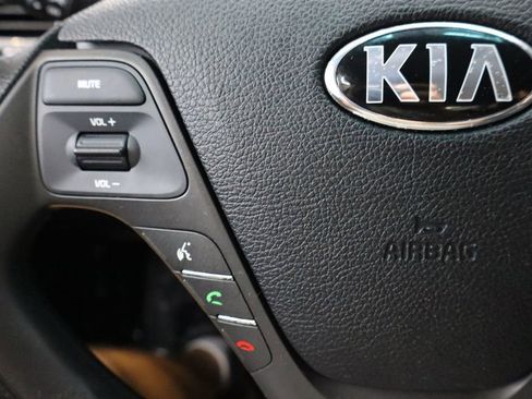 Used 2017 Kia Forte LX image 23